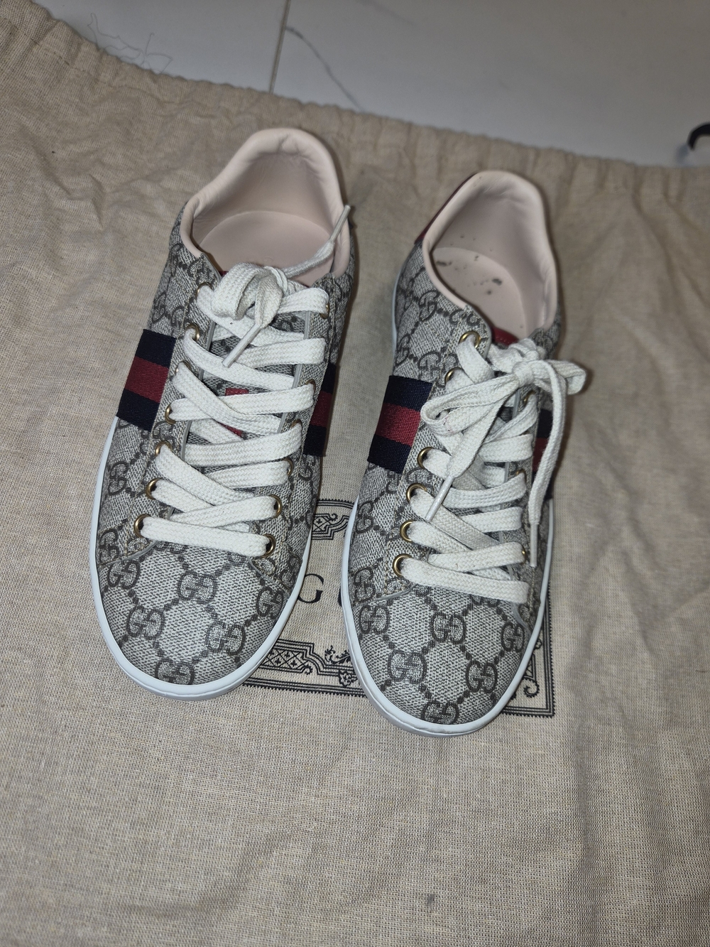 Gucci GG Supreme Canvas Women’s Sneaker in Beige/Pink